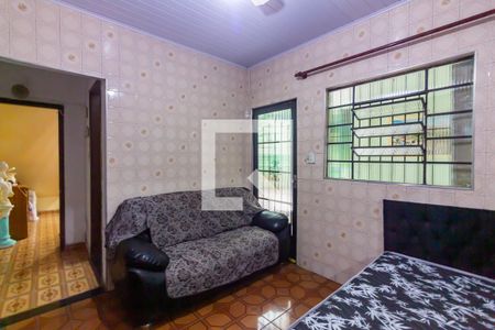 Sala de Estar de casa à venda com 2 quartos, 250m² em Jardim Roberto, Osasco