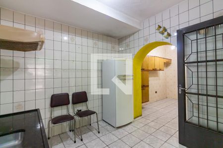 Casa à venda com 250m², 2 quartos e 2 vagas Casa à venda com 250m², 2 quartos e 2 vagasCozinha