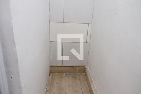 Banheiro de kitnet/studio para alugar com 1 quarto, 25m² em Campina, São Leopoldo