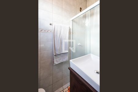 Casa à venda com 350m², 3 quartos e 6 vagasBanheiro da Suíte 1