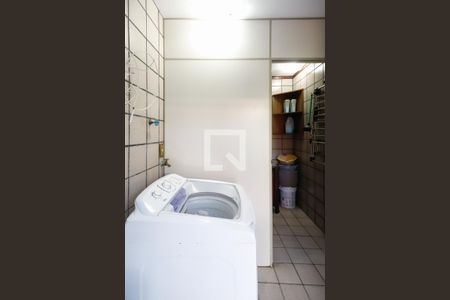 Casa à venda com 350m², 3 quartos e 6 vagasLavanderia