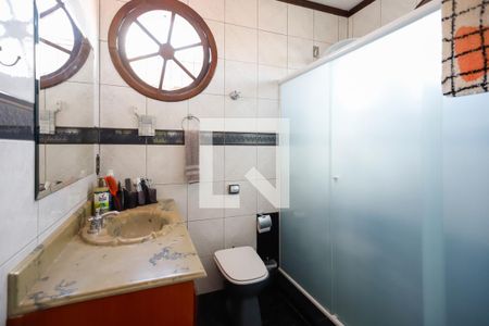 Casa à venda com 350m², 3 quartos e 6 vagasBanheiro da Suíte 2