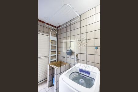 Casa à venda com 350m², 3 quartos e 6 vagasLavanderia