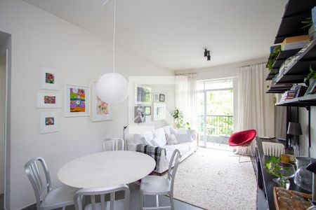 Apartamento à venda com 65m², 2 quartos e 1 vaga Apartamento à venda com 65m², 2 quartos e 1 vagaSala
