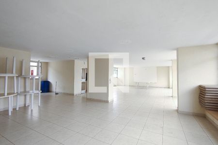 Apartamento à venda com 65m², 2 quartos e 1 vaga Apartamento à venda com 65m², 2 quartos e 1 vagaÁrea comum - Salão de festas