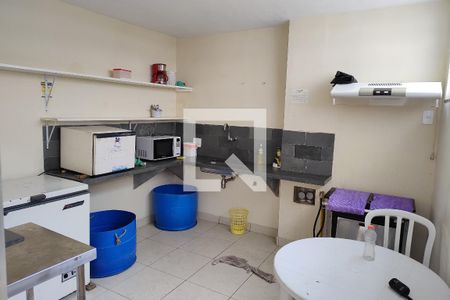 Apartamento à venda com 65m², 2 quartos e 1 vaga Apartamento à venda com 65m², 2 quartos e 1 vagaÁrea comum - Salão de festas