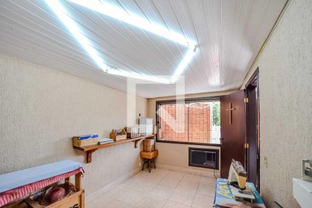 Casa à venda com 258m², 3 quartos e 4 vagas Casa à venda com 258m², 3 quartos e 4 vagasEscritório 2