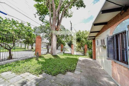 Casa à venda com 258m², 3 quartos e 4 vagas Casa à venda com 258m², 3 quartos e 4 vagasJardim