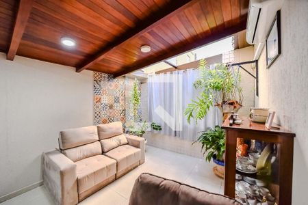 Sala 2 de casa à venda com 3 quartos, 258m² em Rubem Berta, Porto Alegre