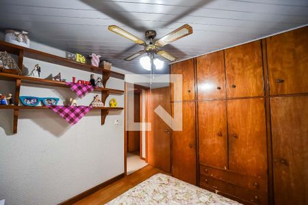 Casa à venda com 258m², 3 quartos e 4 vagas Casa à venda com 258m², 3 quartos e 4 vagasQuarto 3