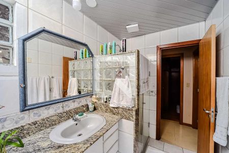 Casa à venda com 258m², 3 quartos e 4 vagas Casa à venda com 258m², 3 quartos e 4 vagasBanheiro 1