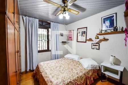 Casa à venda com 258m², 3 quartos e 4 vagas Casa à venda com 258m², 3 quartos e 4 vagasQuarto 3