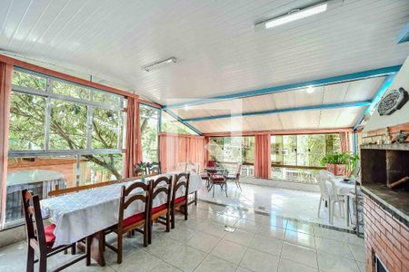 Casa à venda com 258m², 3 quartos e 4 vagas Casa à venda com 258m², 3 quartos e 4 vagasEspaço Gourmet