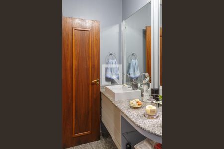 Casa à venda com 367m², 4 quartos e 2 vagasLavabo