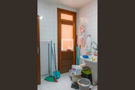 Casa à venda com 367m², 4 quartos e 2 vagasÁrea de Serviço