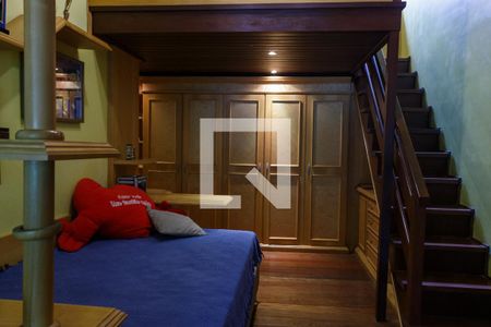 Casa à venda com 367m², 4 quartos e 2 vagasQuarto 4