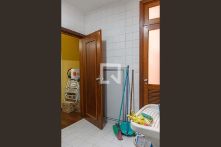 Casa à venda com 367m², 4 quartos e 2 vagasÁrea de Serviço