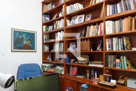 Casa à venda com 367m², 4 quartos e 2 vagasQuarto 3