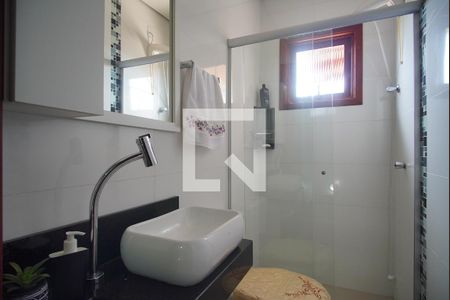 Casa à venda com 300m², 2 quartos e 2 vagasBanheiro 1