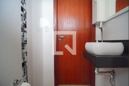 Casa à venda com 300m², 2 quartos e 2 vagasBanheiro 1