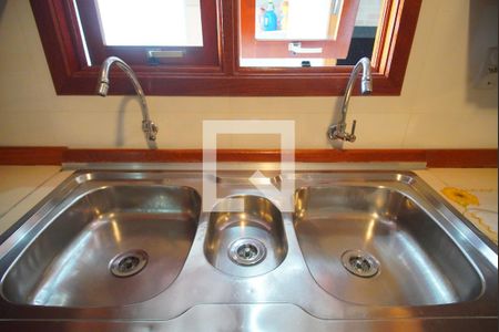 Casa à venda com 300m², 2 quartos e 2 vagasDetalhe da cozinha