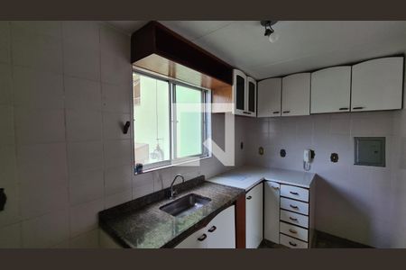 Apartamento à venda com 53m², 2 quartos e 1 vaga Apartamento à venda com 53m², 2 quartos e 1 vagaCozinha e Área de Serviço