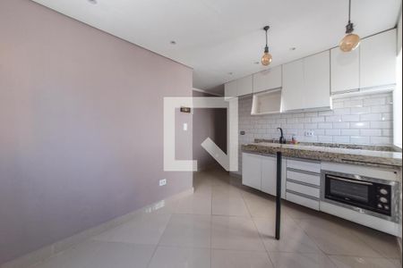 Sala - Cozinha Integrada de casa para alugar com 2 quartos, 71m² em Vila Santo Estefano, São Paulo