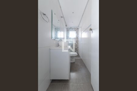 Banheiro de casa para alugar com 2 quartos, 71m² em Vila Santo Estefano, São Paulo