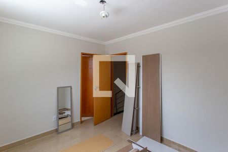 Quarto Suíte de casa para alugar com 3 quartos, 86m² em Vila Cloris, Belo Horizonte
