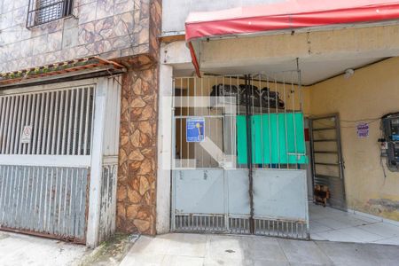 Casa à venda com 45m², 1 quarto e sem vaga Casa à venda com 45m², 1 quarto e sem vagaFachada