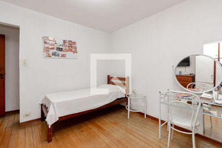 Casa à venda com 270m², 4 quartos e 2 vagas Casa à venda com 270m², 4 quartos e 2 vagasSuíte 2