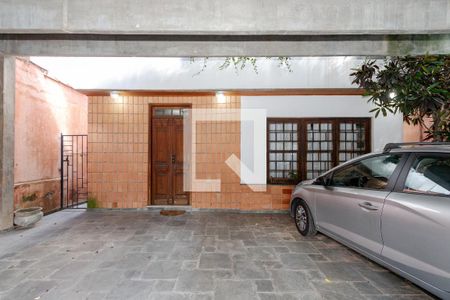 Casa à venda com 270m², 4 quartos e 2 vagas Casa à venda com 270m², 4 quartos e 2 vagasGaragem