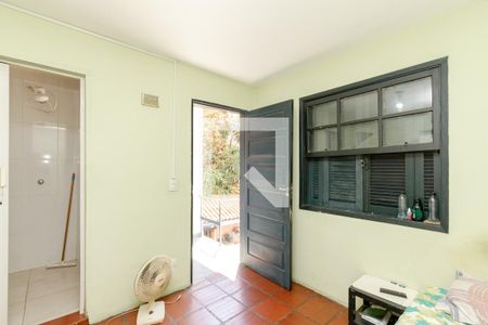 Casa à venda com 270m², 4 quartos e 2 vagas Casa à venda com 270m², 4 quartos e 2 vagasQuarto Edícula