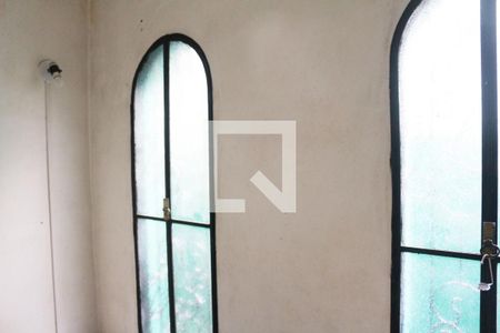 Casa à venda com 91m², 2 quartos e 2 vagasSala