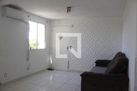 Sala de apartamento para alugar com 2 quartos, 46m² em Piratini, Alvorada