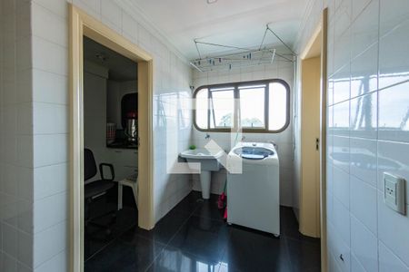 Apartamento para alugar com 123m², 3 quartos e 3 vagas Apartamento para alugar com 123m², 3 quartos e 3 vagasÁrea de Serviço