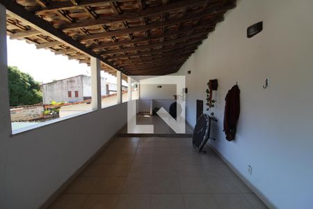 Casa à venda com 237m², 2 quartos e 3 vagasTerraço