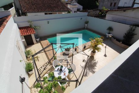 Casa à venda com 237m², 2 quartos e 3 vagasTerraço - Vista