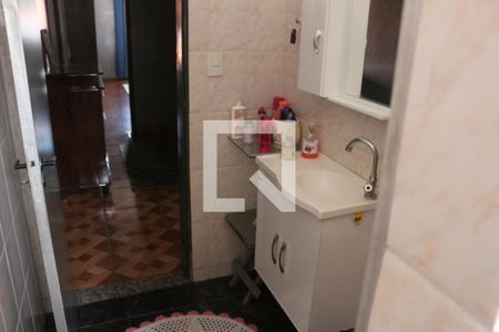 Casa à venda com 170m², 2 quartos e 2 vagasBanheiro 1