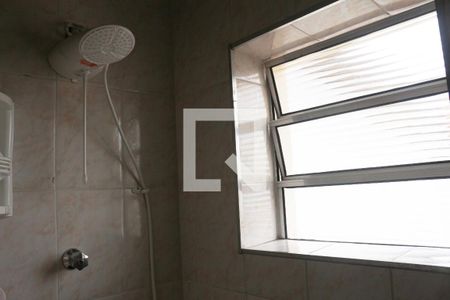 Casa à venda com 170m², 2 quartos e 2 vagasBanheiro 1