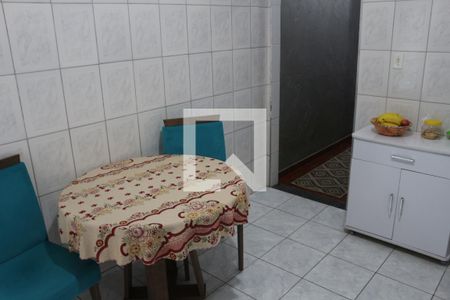 Casa à venda com 170m², 2 quartos e 2 vagasCozinha