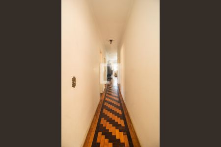 Casa à venda com 396m², 4 quartos e 4 vagas Casa à venda com 396m², 4 quartos e 4 vagasCorredor