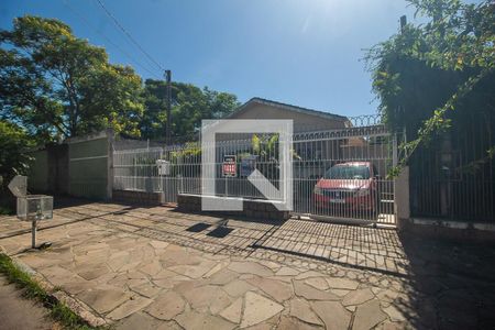 Casa à venda com 396m², 4 quartos e 4 vagas Casa à venda com 396m², 4 quartos e 4 vagasFachada