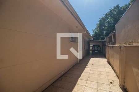 Casa à venda com 396m², 4 quartos e 4 vagas Casa à venda com 396m², 4 quartos e 4 vagasGaragem