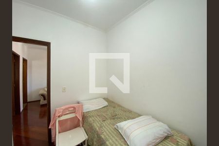 Casa à venda com 350m², 6 quartos e 2 vagasQuarto 2