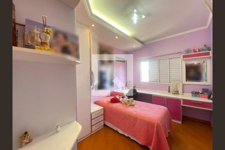 Casa à venda com 350m², 6 quartos e 2 vagas Casa à venda com 350m², 6 quartos e 2 vagasSuíte 4