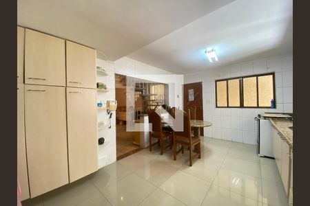 Casa à venda com 350m², 6 quartos e 2 vagasCozinha 1