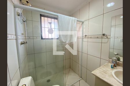 Casa à venda com 350m², 6 quartos e 2 vagasBanheiro da Suíte 1