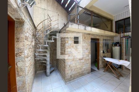 Casa à venda com 350m², 6 quartos e 2 vagasQuintal