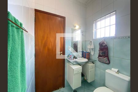 Casa à venda com 350m², 6 quartos e 2 vagasBanheiro da Suíte 3